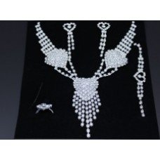 Elegant Crystal Necklace Set